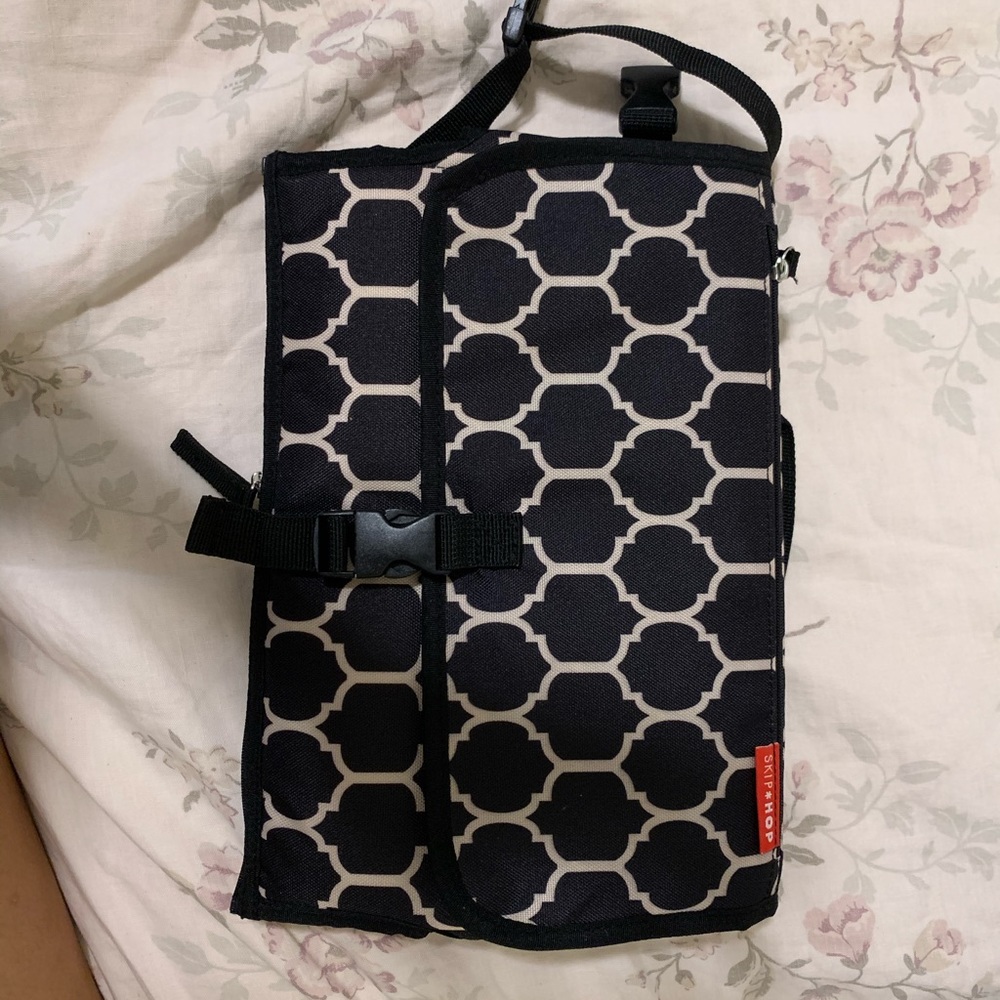 NWOT Skip Hop Pronto Baby Diaper Clutch